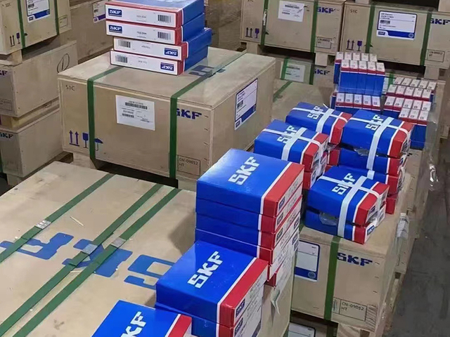 Vòng bi côn cho xe hơi